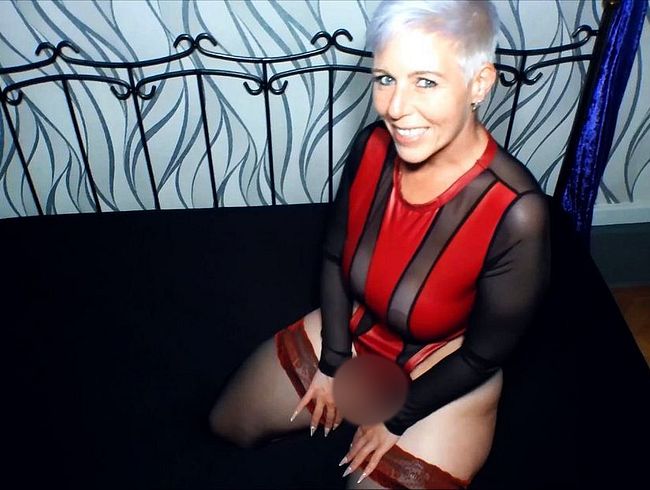 MelissaDeluxe Porno Video: Bei mir dürfen auch SEK Männer zum Schuss kommen!